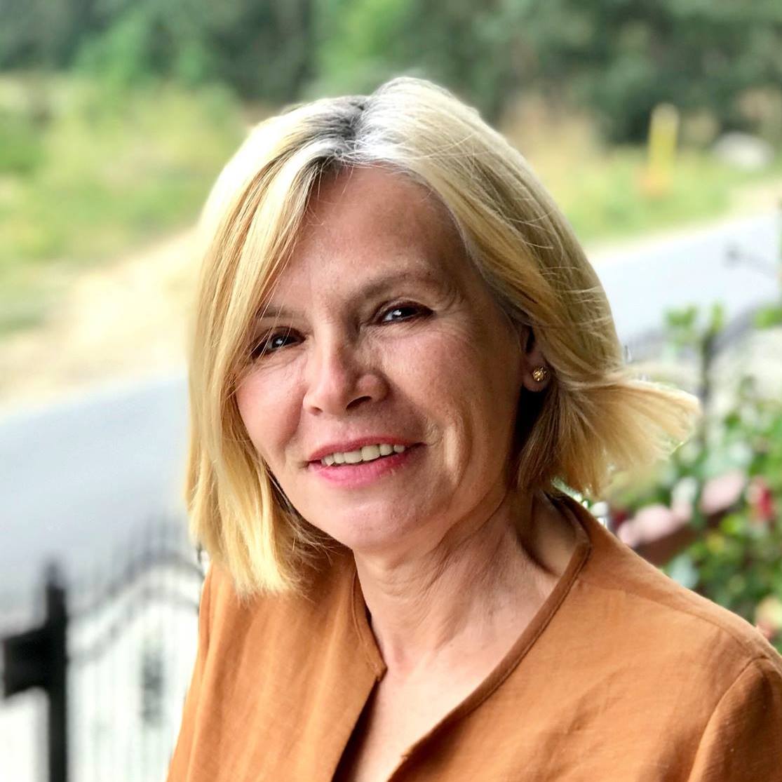 37152842_2240941806126742_4355865525620834304_n